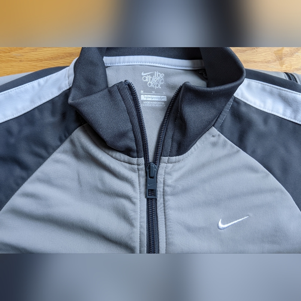 Nike Track Jacket - Picture 10 of 10